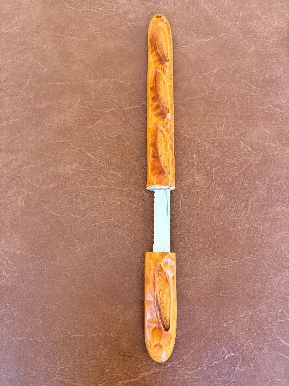 Cuzin Vintage Wooden French Serrated Bread Knife